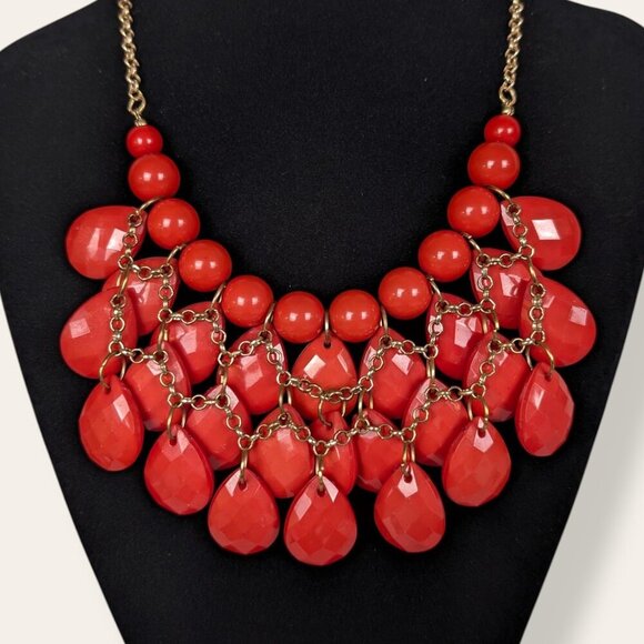 (2/$20) Red Bib Statement Necklace - Picture 3 of 5